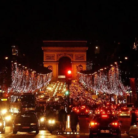 5 Minutes Champs Elysees Flat パリ